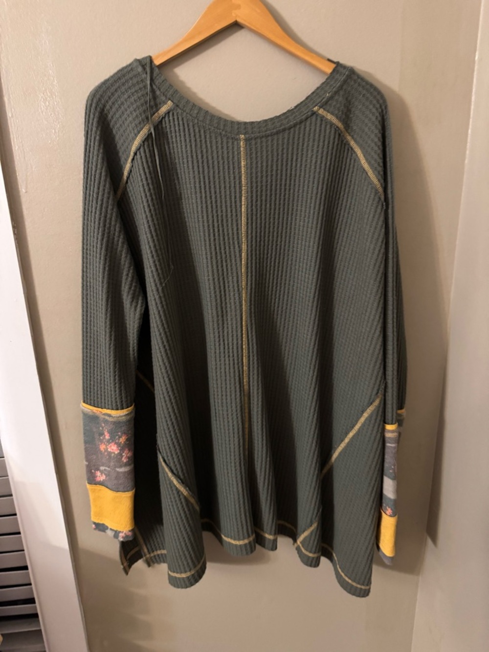 Free People We The Free Thermal Top L Olive Waffle Knit Contrast Sleeve Boho